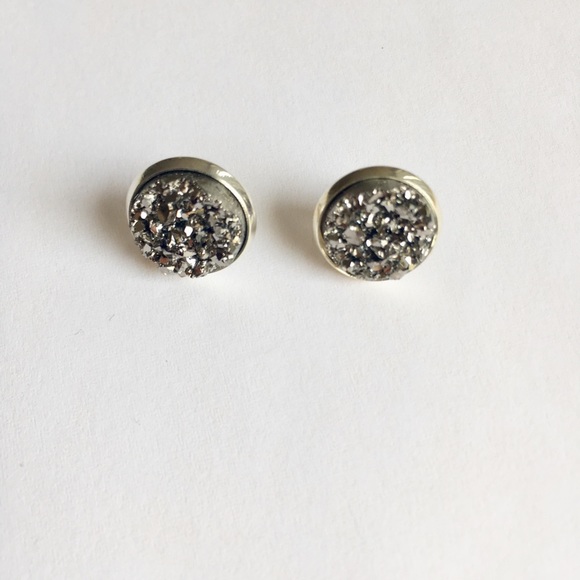 no brand Jewelry - Gray Silver Stud Earrings no brand Jewelry - Gray Silver Stud Earrings
